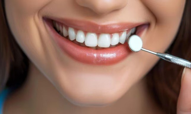 Best Porcelain Veneers Treatment in Greater Noida