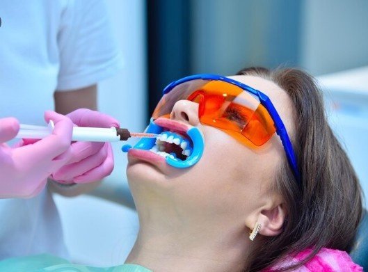 Best Teeth Whitening Treatment in Greater Noida