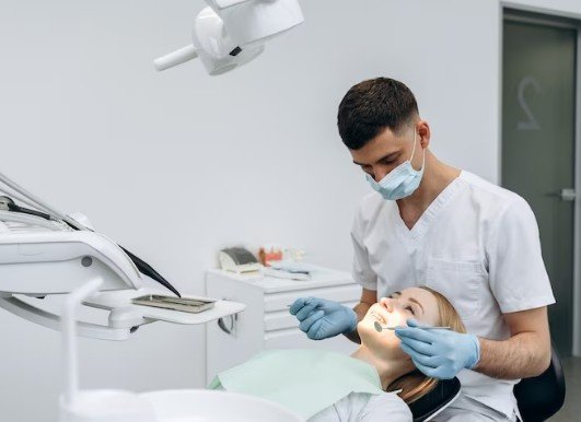 Dentists in Greater Noida West