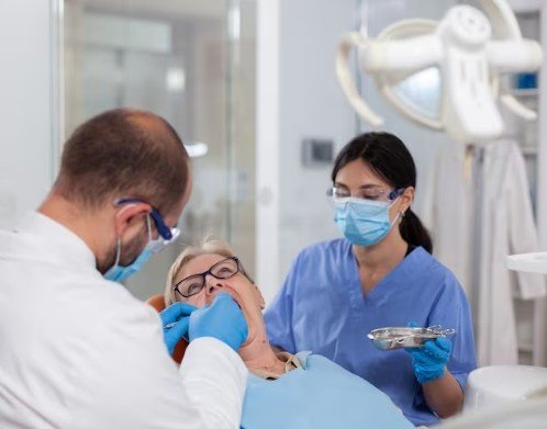 Best Dental Implant Surgeon in Greater Noida