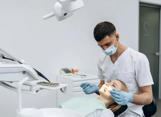 Dentists in Greater Noida West